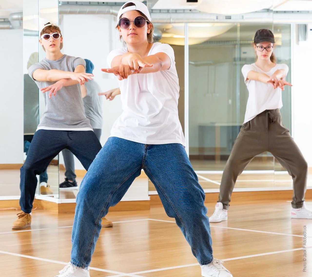 Jugendliche beim HipHop-Commercial-Style